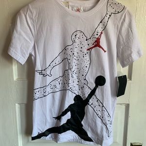 NWT Kids Jordan shirt size L
